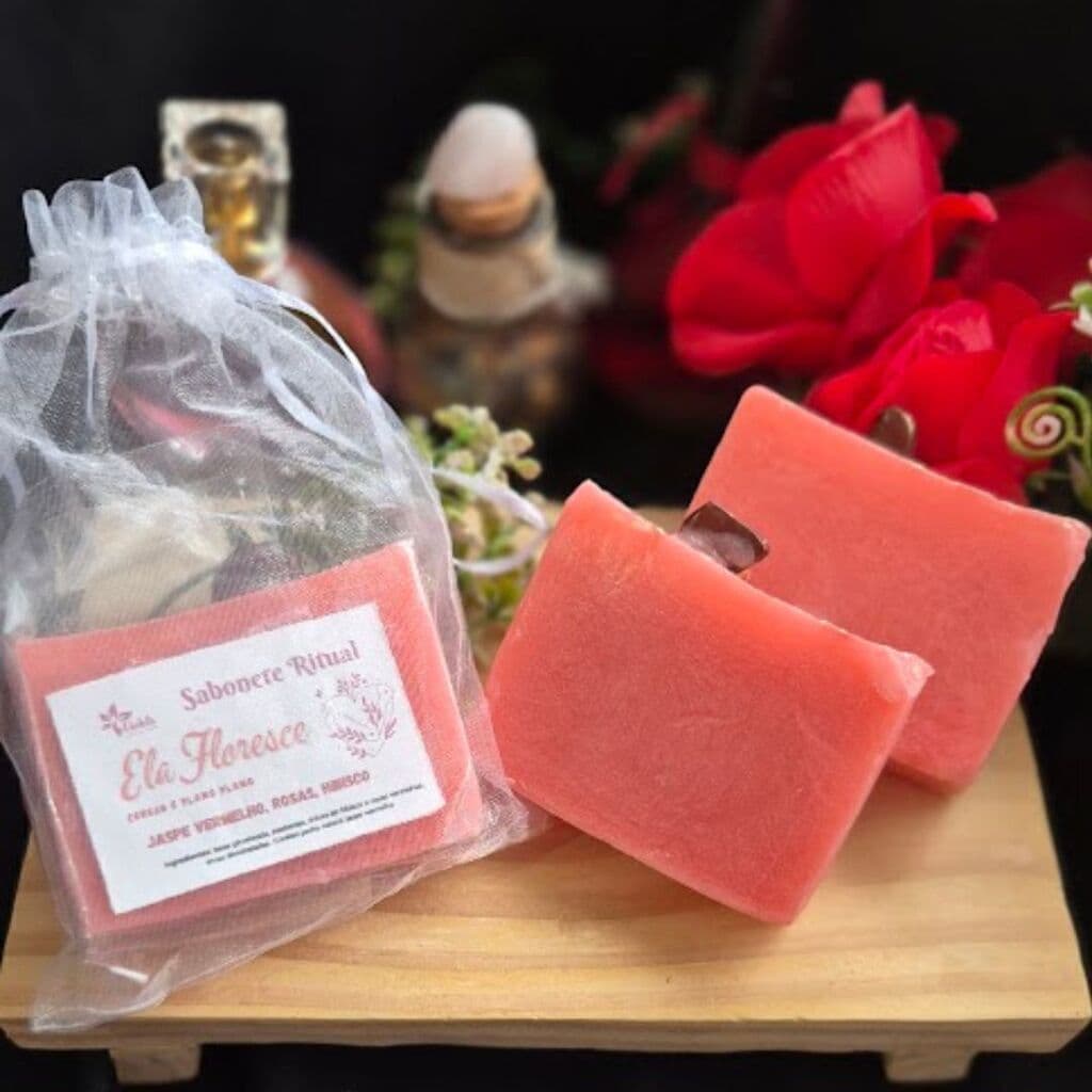 Sabonete com Cristal Ela Floresce Sagrado Feminino • Amor-próprio • Florescimento